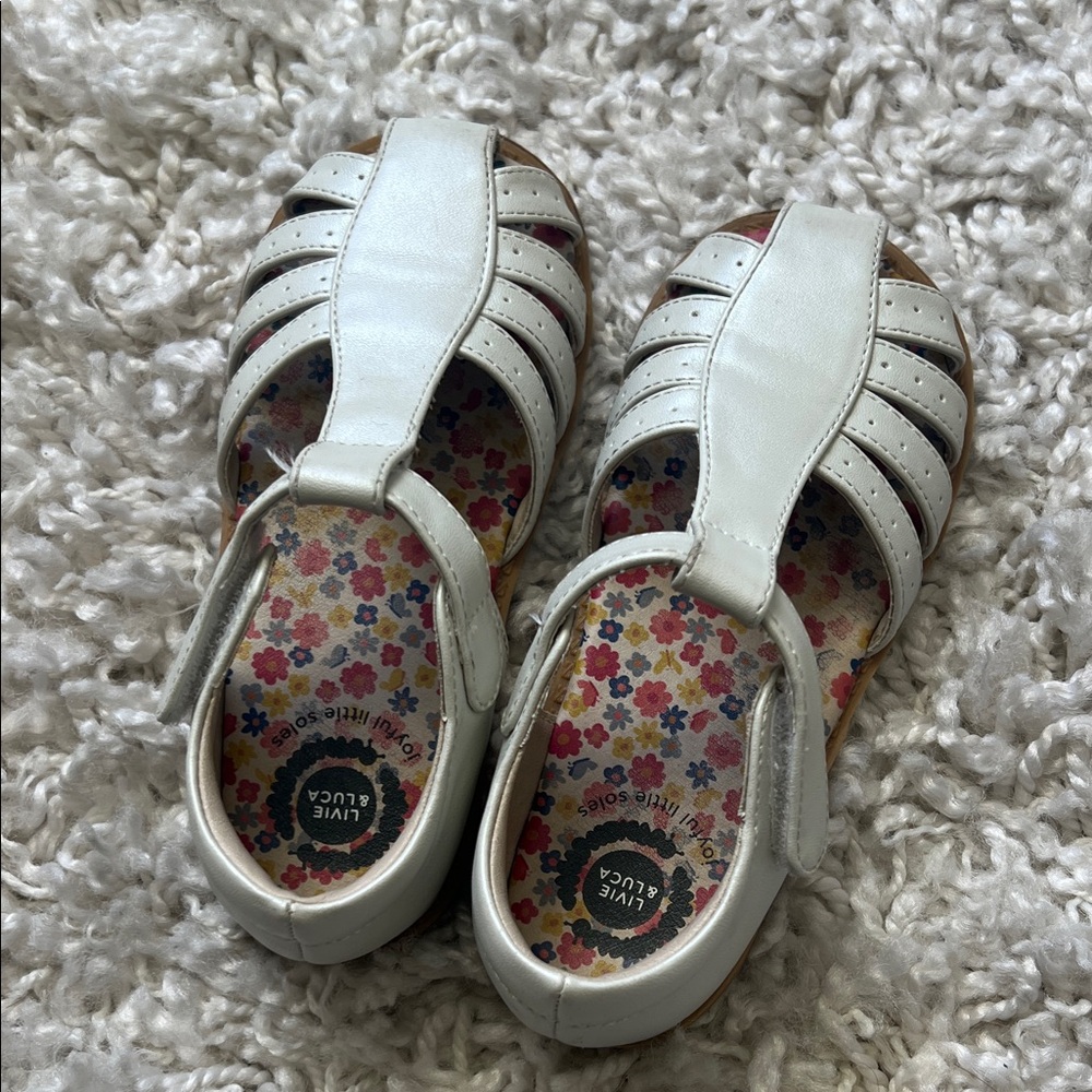 Kids Livie & Luca Kids White Floral-Insole Closed-Toe Sandals size 11